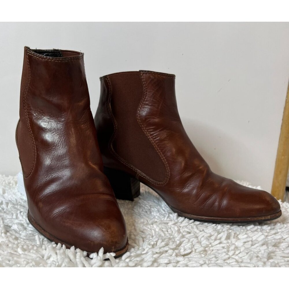 Stuart Weitzman Almond Toe Stacked Heel Leather Chelsea Ankle‎ Bootie Brown 7